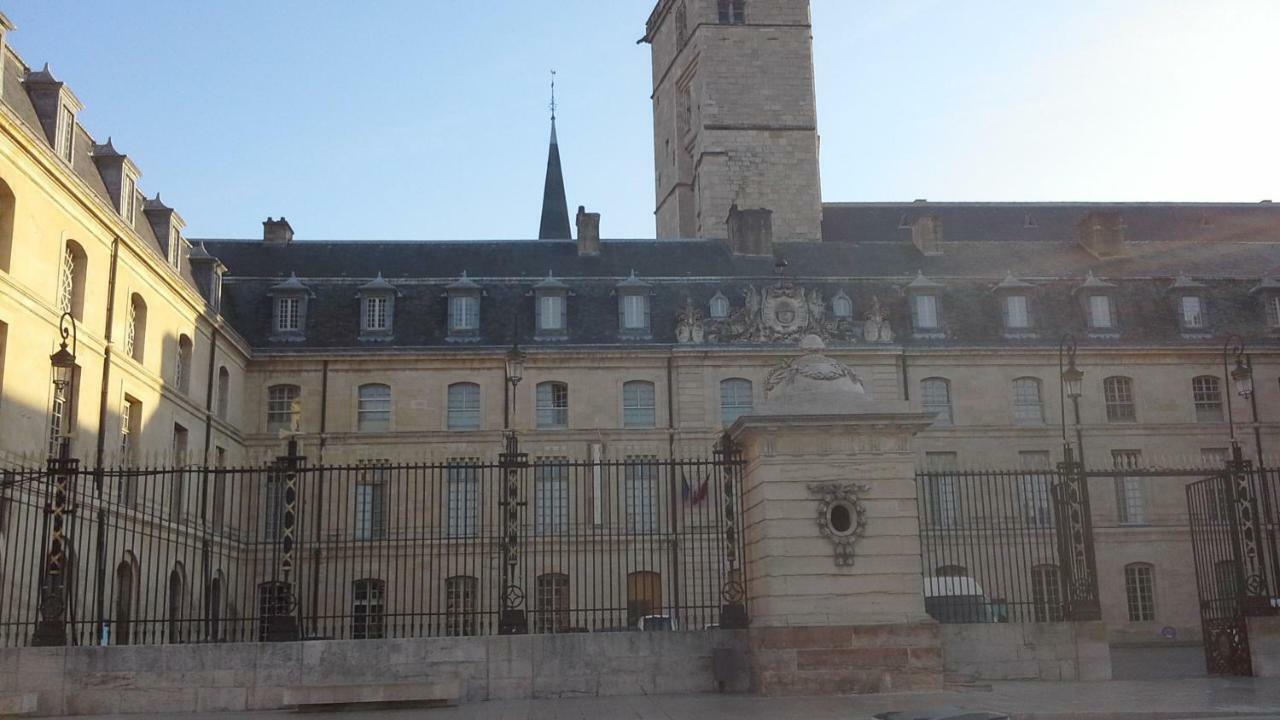 Studio Dijon Rue Pietonne Exterior photo